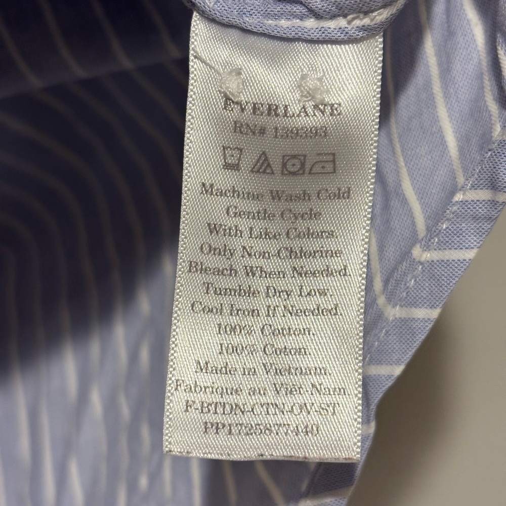 Everlane Light Blue Striped Button-Down Shirt 2 - Picture 4 of 4